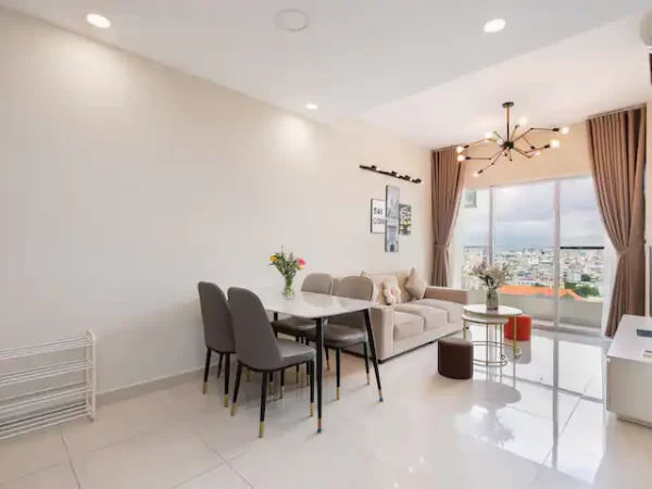 can-ho-3-phong-ngu-charmington-la-pointe