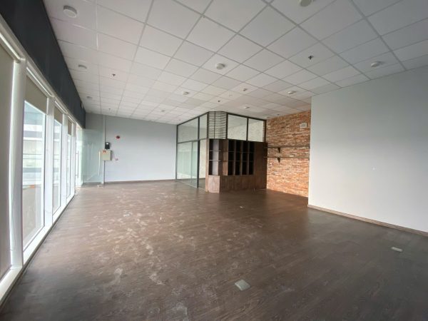 van-phong-80-m2-charmington-la-pointe-ho-boi