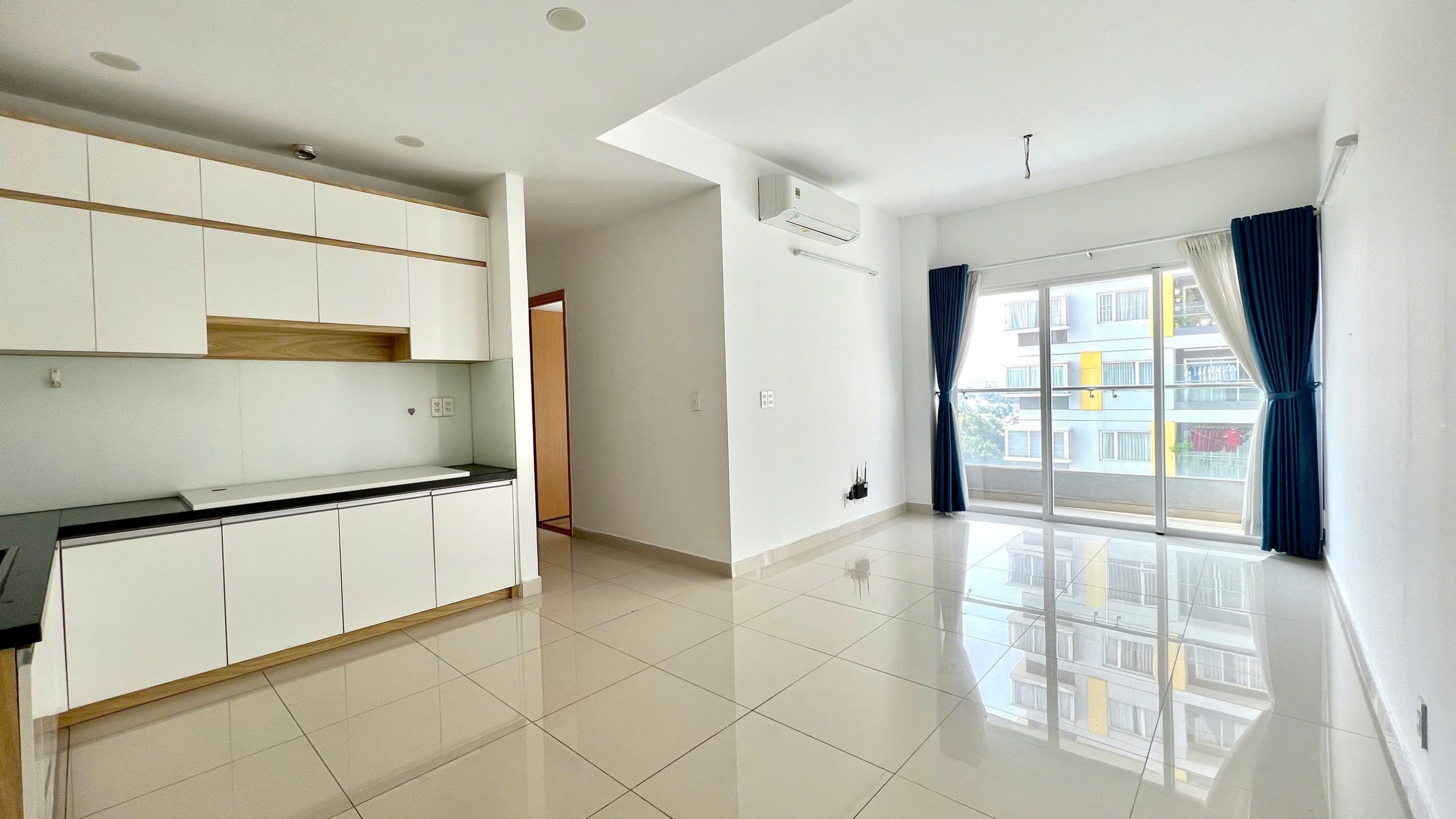 can-ho-2-phong-ngu-charmington-la-pointe